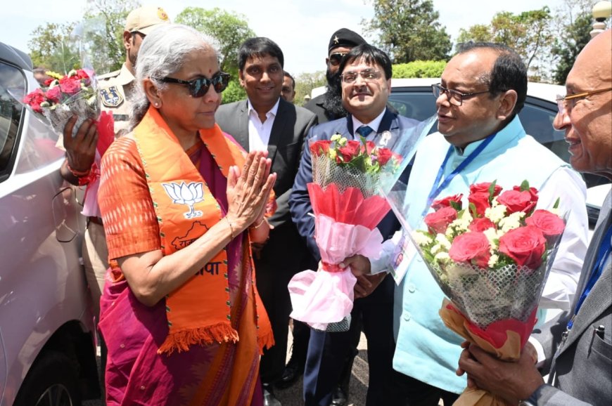 वित्त मंत्री निर्मला सीतारमण ने प्रबुद्धजन सम्मेलन और व्यवसायिक संवाद को किया संबोधित