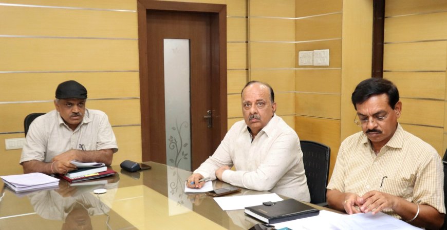 मतगणना की तैयारियों को लेकर जिला निर्वाचन अधिकारियों को दिए निर्देश