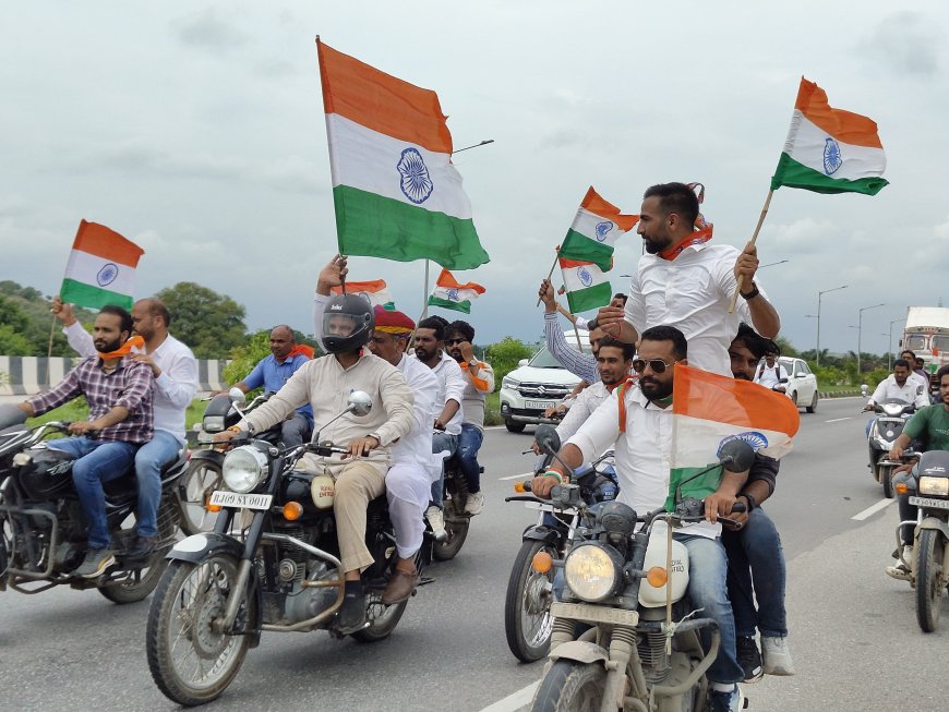 प्रधानमंत्री नरेन्द्र मोदी के आह्नान पर सांसद सीपी जोशी के नेतृत्व में भव्य तिरंगा यात्रा का आयोजन