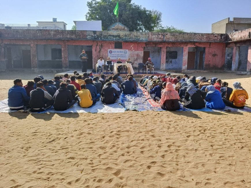 आसलपुर में एनएसएस शिविर- स्वयंसेवकों ने सफाई अभियान चलाया और सीखे जीवन मूल्‍य