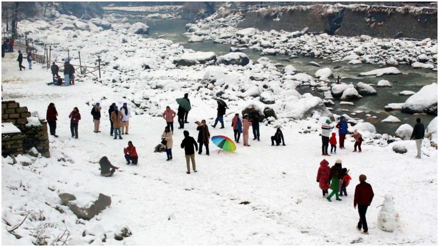 कश्मीर से लेकर उत्तराखंड तक कड़ाके की ठंड: बर्फबारी और माइनस तापमान ने बढ़ाई मुश्किलें