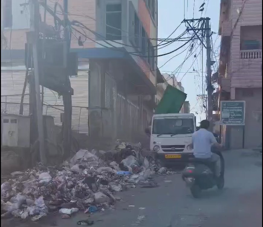 नगर निगम जयपुर हेरिटेज का कड़ा रुख: सड़क पर कचरा डालने पर रवि ट्रेवल्स पर लगा जुर्माना!